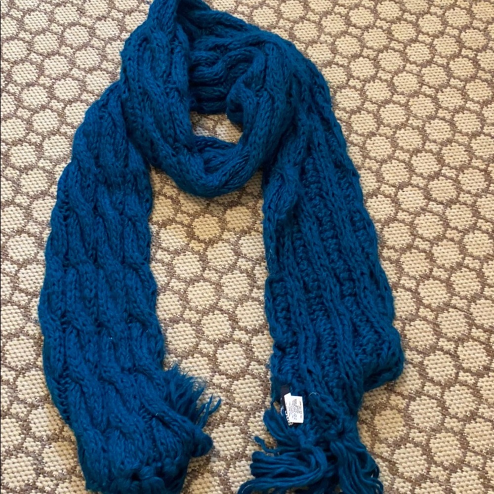 BDG Teal Thick Knit Scarf